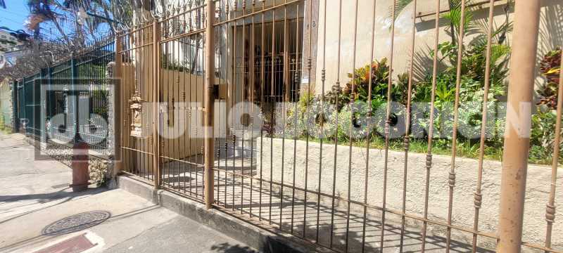 b88256e5-ba39-4675-baee-6917a4 - 23