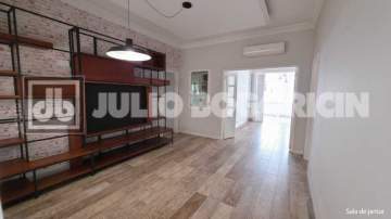 Imperdível - FLAMENGO - RUA MACHADO DE ASSIS - APTO TODO REFORMADO - 3 QUARTOS - SUÍTE - VARANDA - VISTA LATERAL ATERRO E MAR - JBF38332