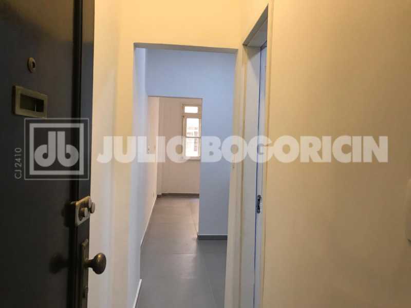 Conheça 3. do imóvel - Flamengo apartamento residencial conjugado vaga escritura reformado desocupado fundos portaria 24hs - JBF17025 - 3 3. - 3