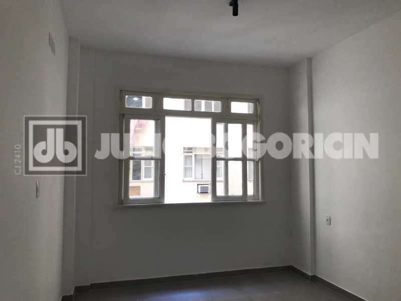 Conheça 19. do imóvel - Flamengo apartamento residencial conjugado vaga escritura reformado desocupado fundos portaria 24hs - JBF17025 - 19 19. - 19