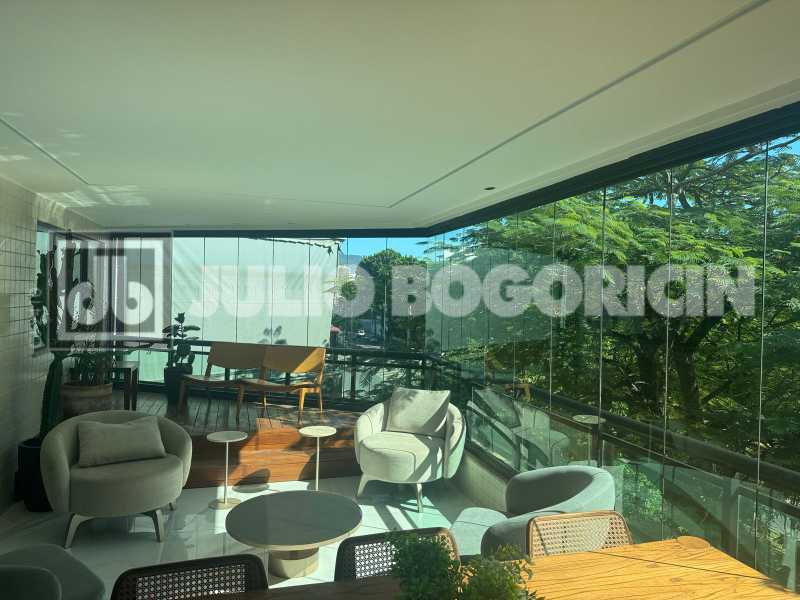 968c0be6-6483-4e3d-8584-68cafe - 1