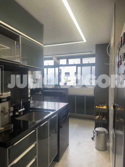 a52029de-2fec-4f77-a4c3-e51cdd - 17