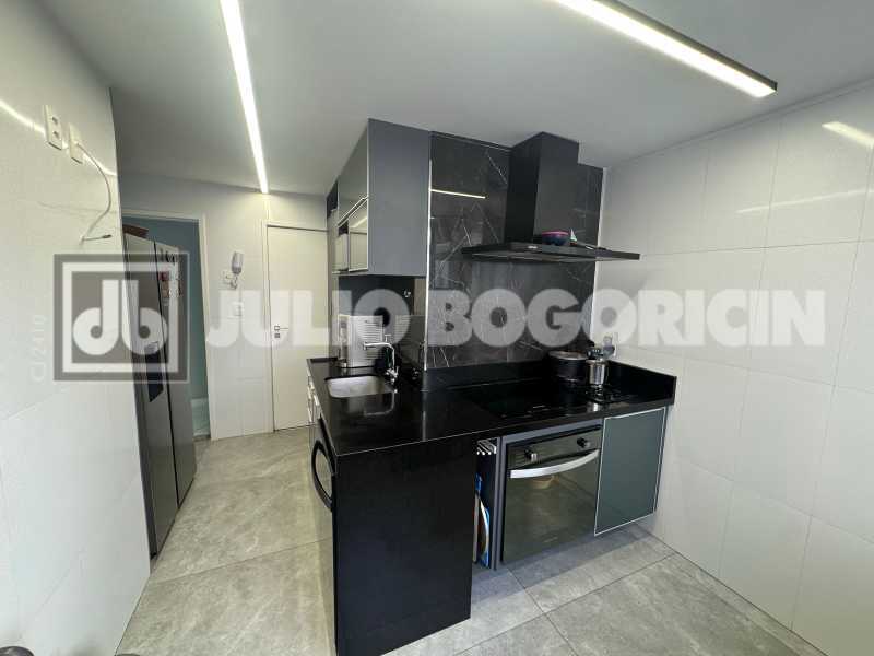 de76aa70-f7eb-4e8a-9107-f18020 - 26