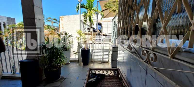 7fd21f88-dad7-4513-9c51-b60eba - 13