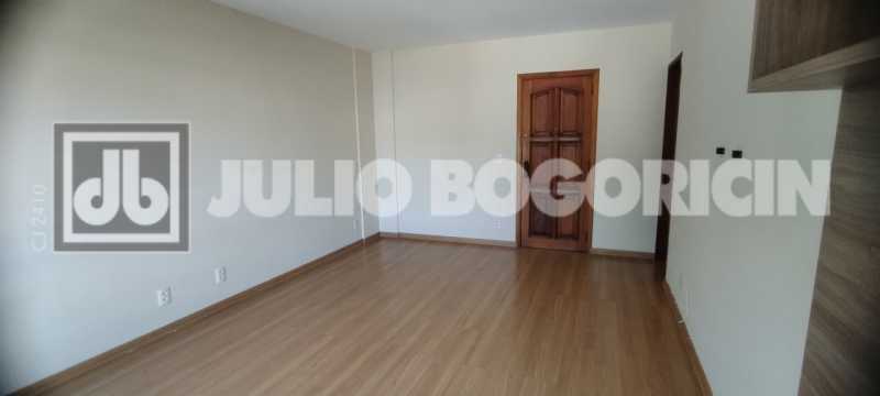 Conheça 6 do imóvel - Excelente apartamento, 3 quartos (1 suíte), dependências completas, vaga de garagem escriturada. Oportunidade!! - JBT305405 - 6 6 - 6