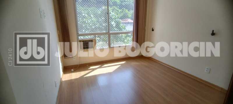 Conheça 10 do imóvel - Excelente apartamento, 3 quartos (1 suíte), dependências completas, vaga de garagem escriturada. Oportunidade!! - JBT305405 - 10 10 - 10