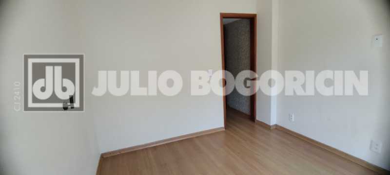 Conheça 11 do imóvel - Excelente apartamento, 3 quartos (1 suíte), dependências completas, vaga de garagem escriturada. Oportunidade!! - JBT305405 - 11 11 - 11