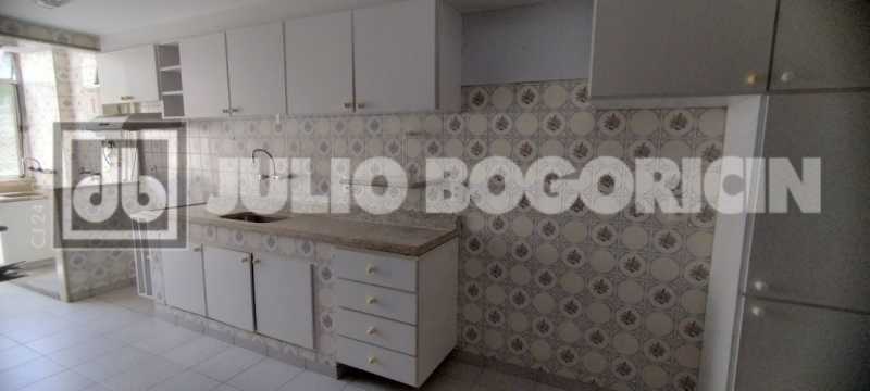 Conheça 23 do imóvel - Excelente apartamento, 3 quartos (1 suíte), dependências completas, vaga de garagem escriturada. Oportunidade!! - JBT305405 - 23 23 - 23