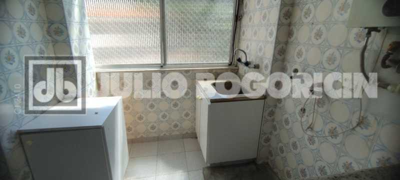 Conheça 27 do imóvel - Excelente apartamento, 3 quartos (1 suíte), dependências completas, vaga de garagem escriturada. Oportunidade!! - JBT305405 - 27 27 - 27