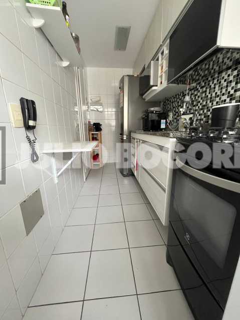 81898cc7-8b93-4e7c-8201-6f65be - 9