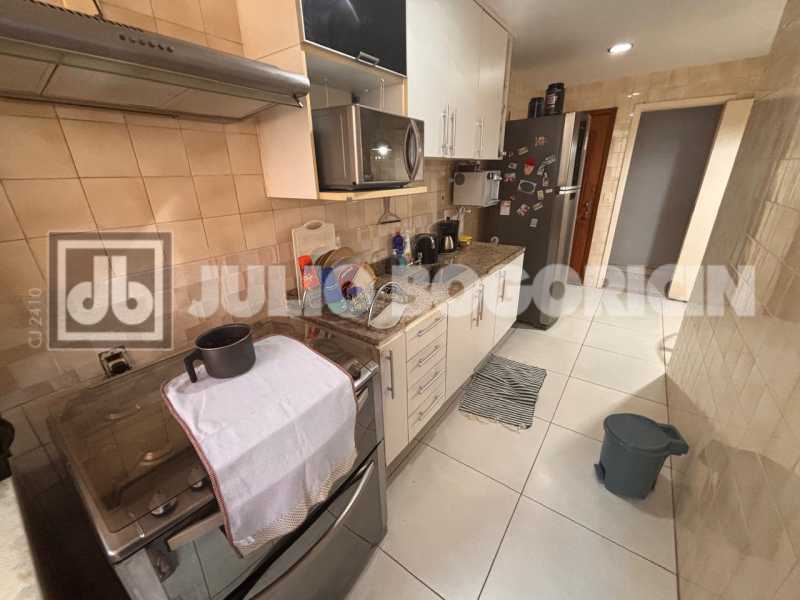 Conheça WhatsApp Image 2026-04-13 at 0 do imóvel - Apartamento a venda - 2 quartos (1 suite) - varandão - dependência completa - vaga - Méier - JBM223630 - 22 WhatsApp Image 2026-04-13 at 0 - 22