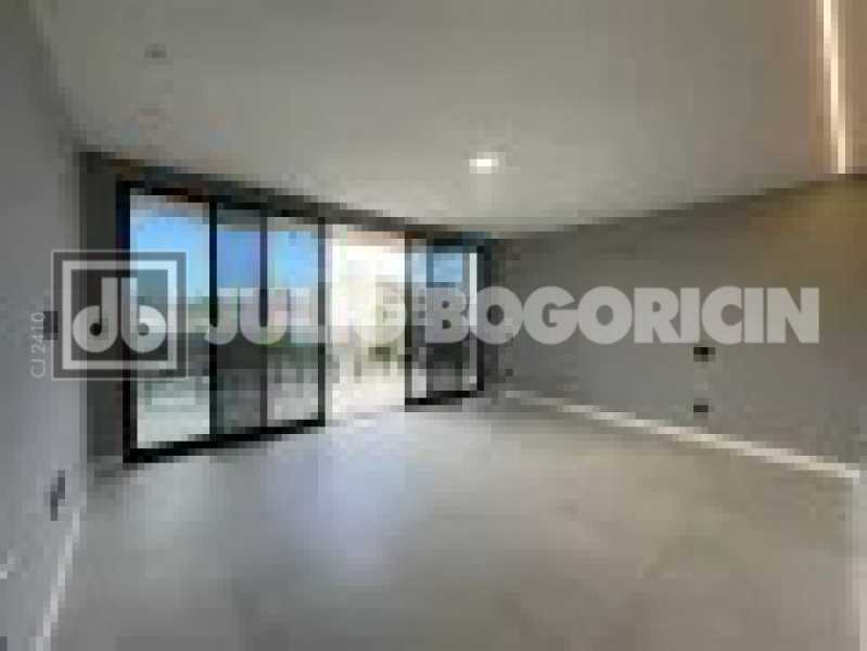 2c8b7d2b-60de-4e6c-be5e-d30dc5 - 3