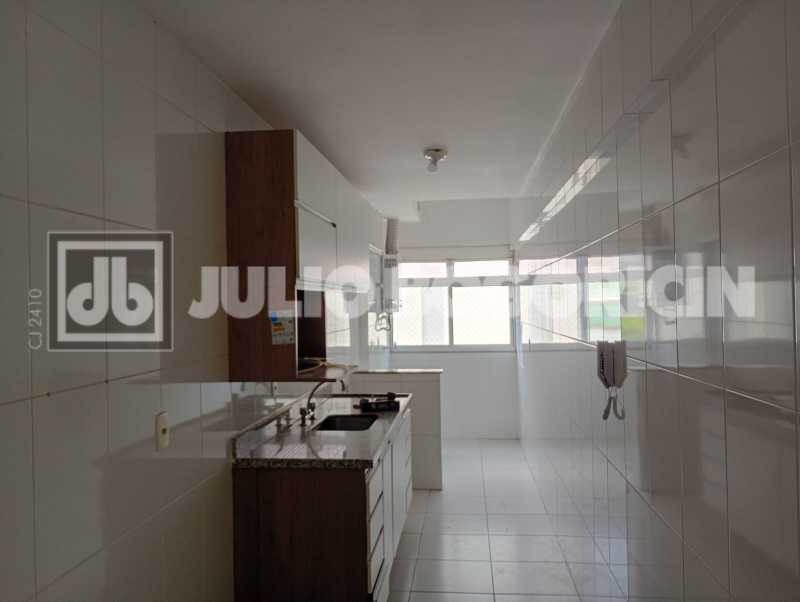 Conheça WhatsApp Image 2026-04-29 at 1 do imóvel - Freguesia/ Jacarepaguá/ Lindo apartamento/ Condomínio Village Botanique/ 91M²/ Vazio/ 02 dormitórios/ 03 banheiros/ Infraestrutura/ Agende sua visita! - JBJ204328 - 20 WhatsApp Image 2026-04-29 at 1 - 20