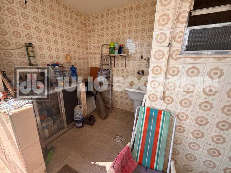 133f2d4e-74ae-401c-8414-735472 - 19