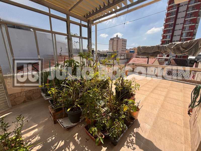 829b1832-74db-4bd6-aec6-3c2ce0 - 20