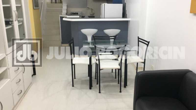 Conheça 4 do imóvel - PRAIA DO FLAMENGO - R$ 990 mil - 2 QUARTOS - REFORMADO - MOBILIADO - INFRA TOTAL - VAGA ESCRITURADA E SOLTA - PORTARIA 24 HS - JBF29621 - 4 4 - 4