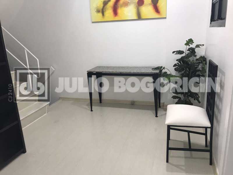 Conheça 14 do imóvel - PRAIA DO FLAMENGO - R$ 990 mil - 2 QUARTOS - REFORMADO - MOBILIADO - INFRA TOTAL - VAGA ESCRITURADA E SOLTA - PORTARIA 24 HS - JBF29621 - 14 14 - 14