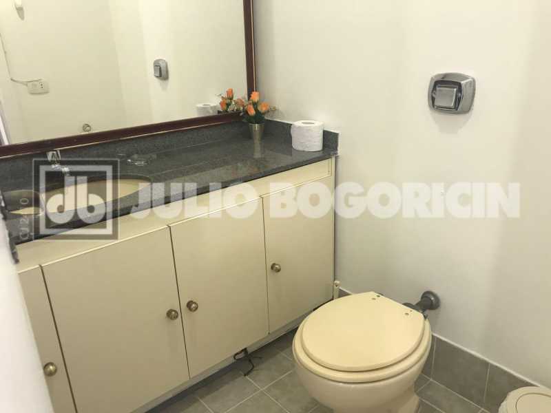 Conheça 15 do imóvel - PRAIA DO FLAMENGO - R$ 990 mil - 2 QUARTOS - REFORMADO - MOBILIADO - INFRA TOTAL - VAGA ESCRITURADA E SOLTA - PORTARIA 24 HS - JBF29621 - 15 15 - 15
