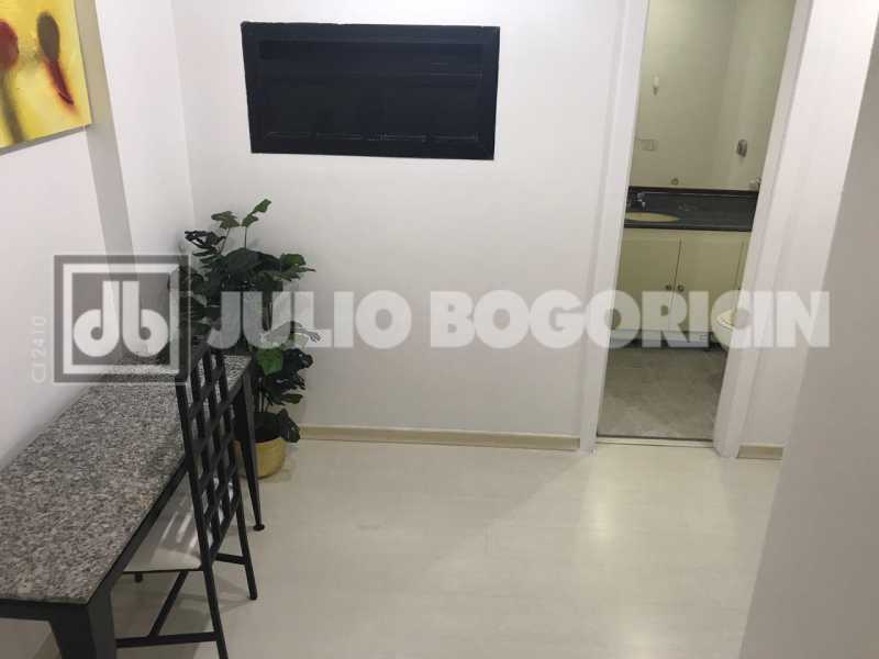 Conheça 19 do imóvel - PRAIA DO FLAMENGO - R$ 990 mil - 2 QUARTOS - REFORMADO - MOBILIADO - INFRA TOTAL - VAGA ESCRITURADA E SOLTA - PORTARIA 24 HS - JBF29621 - 19 19 - 19