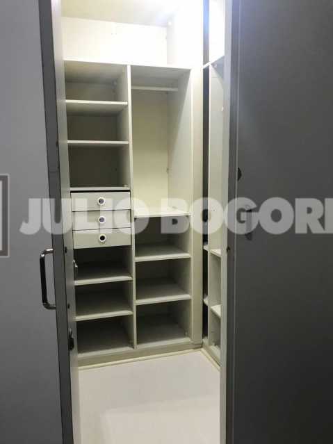 Conheça 20 do imóvel - PRAIA DO FLAMENGO - R$ 990 mil - 2 QUARTOS - REFORMADO - MOBILIADO - INFRA TOTAL - VAGA ESCRITURADA E SOLTA - PORTARIA 24 HS - JBF29621 - 20 20 - 20