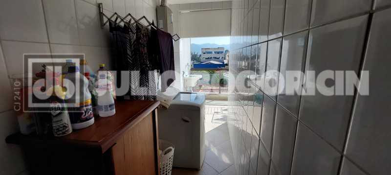 bb4c8b42-4a52-4462-99ad-e05b6e - 18