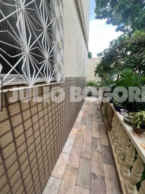 WhatsApp Image 2026-04-18 at 1 - 18