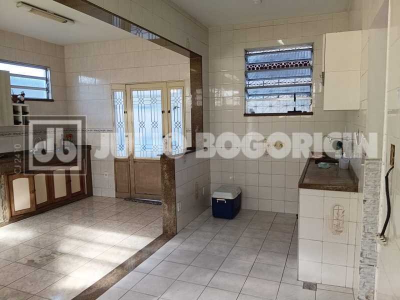 16 CASA TERREO COPA E COZIN. - 16