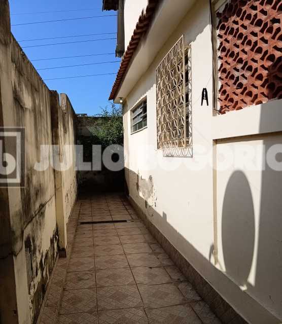 20 CASA TERREO ÁREA SERV. - 20