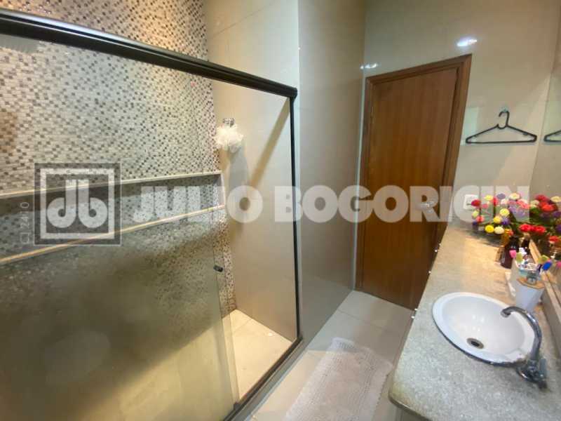 13ilhadogovernadormonerocasali - 13