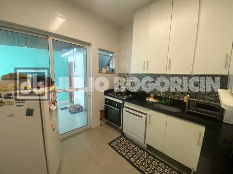 23ilhadogovernadormonerocasali - 23