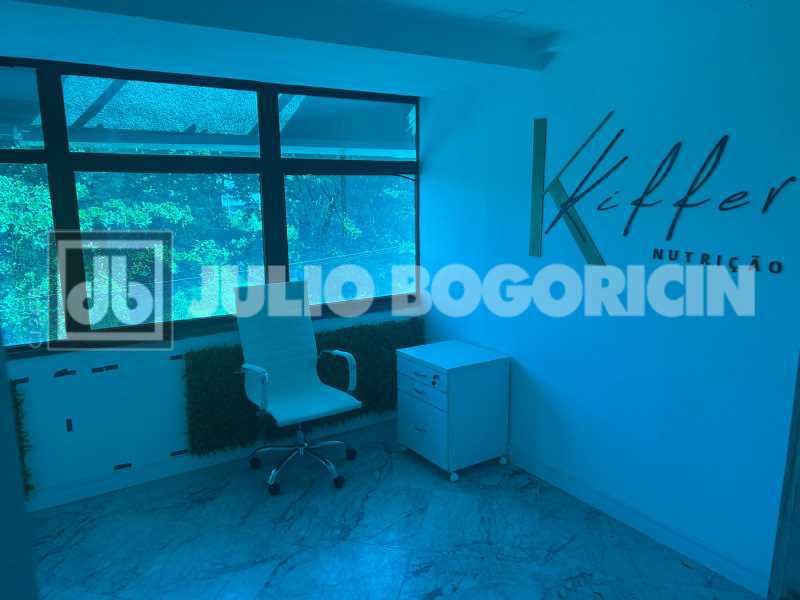 8b112063-205d-49f7-9c0c-4fc9e2 - 4