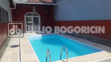 Oportunidade - CASA FRENTE DE RUA SALÃO 3 QUARTOS SUITE COPA COZINHA PISCINA CHURRASQUEIRA 3 VAGAS - JBJ602096