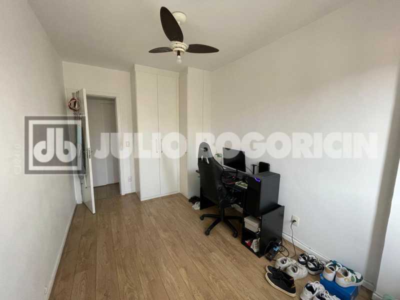 8fa253c7-4bb3-4630-82e2-a3420c - 13