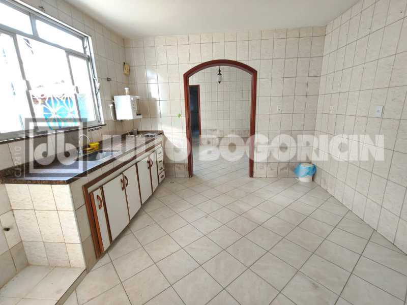 27Bancarioscasavarandaamplasal - 27