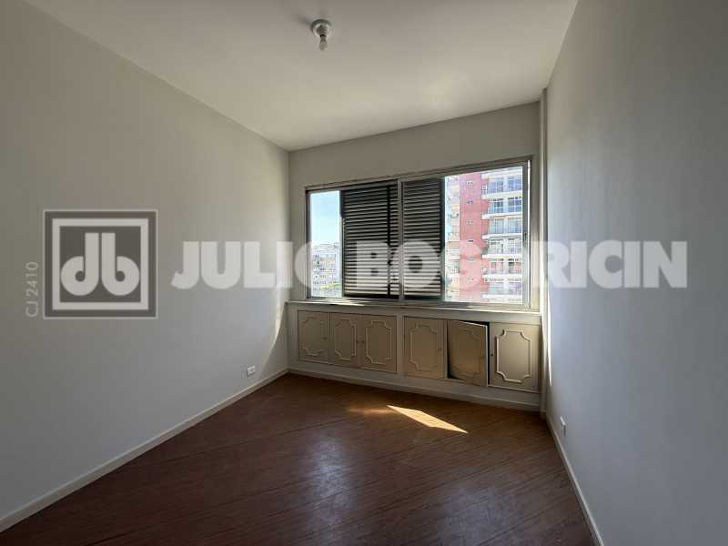 Quarto 2 - 26