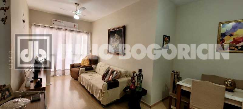 af7db482-3de8-43f5-8275-9d2f65 - 33