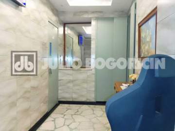 Imperdível - Rio Comprido, Boa cobertura linear, ampla sala,3 quartos 2 banheiros, copa cozinha, dependências completas, e um enorme terraço, 1vaga. - JBT54117