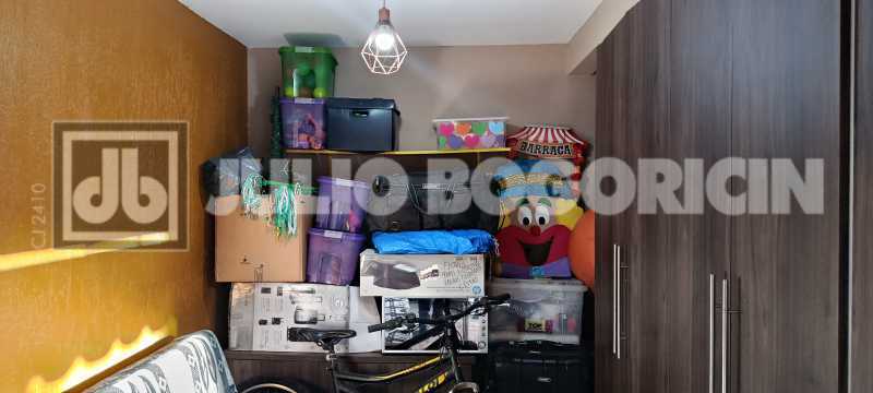 1000018647 - 35