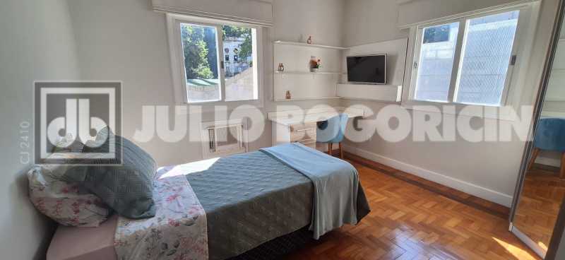 Conheça 21 do imóvel - Apto com vista para o Aterro - varanda - 4 quartos(sendo um suíte) - Ambientes amplos e muito charme em prédio clássico - Localização privilegiada próximo a praia ,metrô e Museu da República - JBF42227 - 21 21 - 21