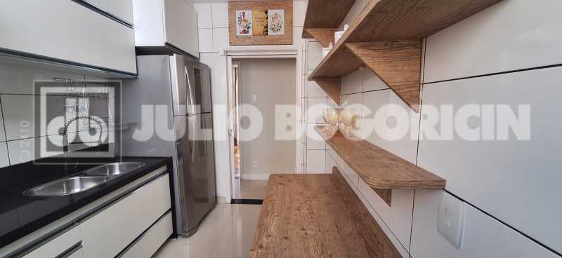 Conheça 34 do imóvel - Apto com vista para o Aterro - varanda - 4 quartos(sendo um suíte) - Ambientes amplos e muito charme em prédio clássico - Localização privilegiada próximo a praia ,metrô e Museu da República - JBF42227 - 34 34 - 34