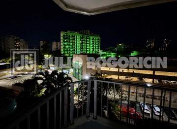 Apartamento no Leblon com varanda e reformado vaga escriturada - JBL201200