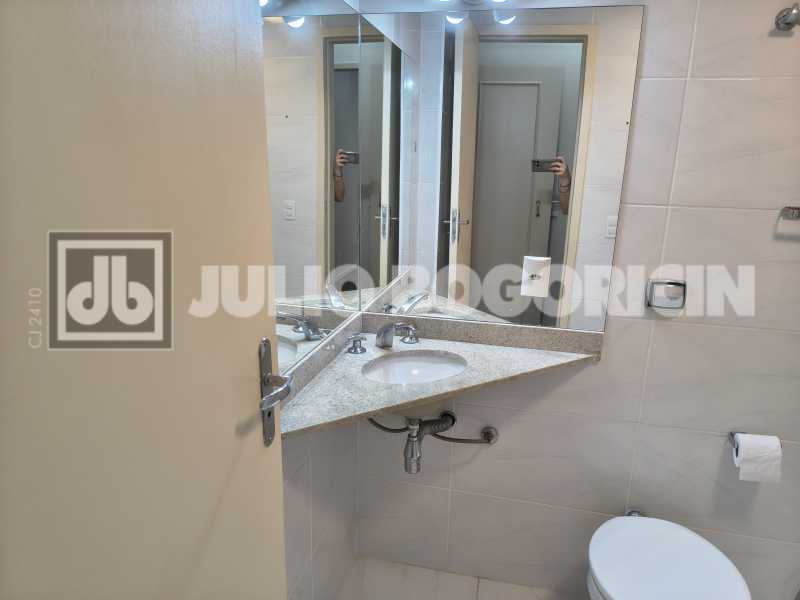 Conheça IMG_20260519_141708665_HDR do imóvel - Localização privilegiada, junto ao Shopping Tijuca, portaria 24h, apartamento sala, 2 quartos , copa cozinha, área de serviço. - apt2quartos - 8 IMG_20260519_141708665_HDR - 8
