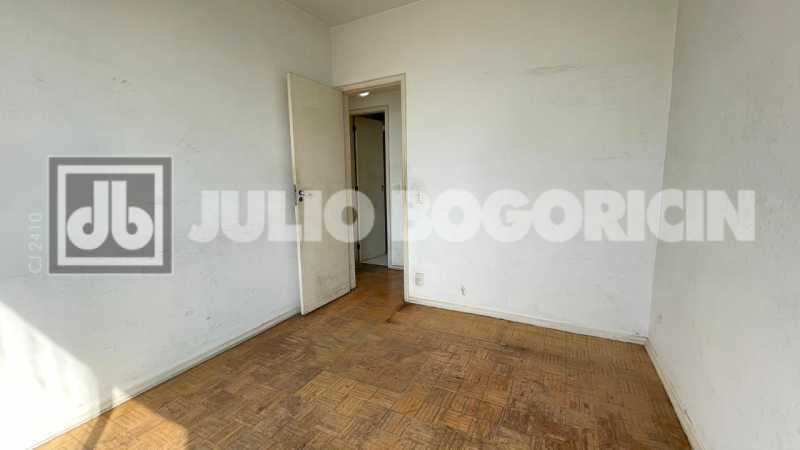 Conheça 90. do imóvel - MÉIER - RUA SILVA RABELO - APTO. À VENDA - 3 DORMITÓRIOS(1 SUÍTE) - ANDAR ALTO, VISTA PANÔRAMICA - VAGA ESCRITURADA - INFRAESTRUTURA TOTAL - ÓTIMA LOCALIZAÇÃO - JBM306666 - 21 90. - 21