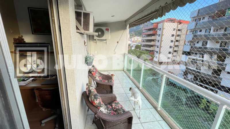 Conheça 15. do imóvel - MEIER - RUA BARÃO DE SÃO BORJA - EXCELENTE APTO.À VENDA - VARANDÃO - 3 DORMITÓRIOS(1 SUÍTE) DEPENDÊNCIA COMPLETA - 2 VAGAS ESCRITURADAS - INFRAESTRUTURA TOTAL. - JBM306670 - 4 15. - 4