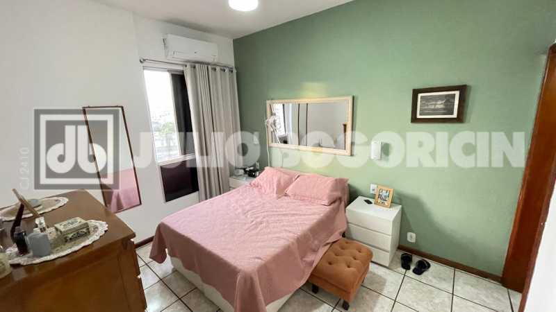 Conheça 35. do imóvel - MEIER - RUA BARÃO DE SÃO BORJA - EXCELENTE APTO.À VENDA - VARANDÃO - 3 DORMITÓRIOS(1 SUÍTE) DEPENDÊNCIA COMPLETA - 2 VAGAS ESCRITURADAS - INFRAESTRUTURA TOTAL. - JBM306670 - 10 35. - 10