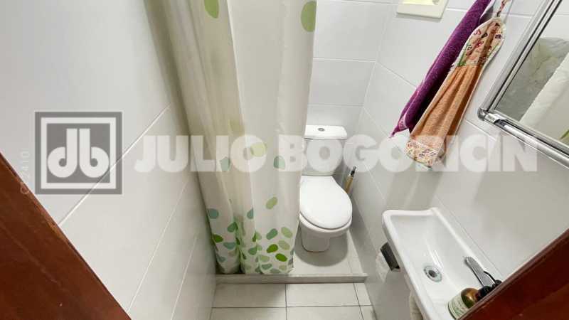 Conheça 115. do imóvel - MEIER - RUA BARÃO DE SÃO BORJA - EXCELENTE APTO.À VENDA - VARANDÃO - 3 DORMITÓRIOS(1 SUÍTE) DEPENDÊNCIA COMPLETA - 2 VAGAS ESCRITURADAS - INFRAESTRUTURA TOTAL. - JBM306670 - 26 115. - 26