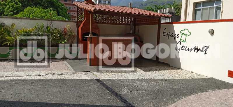 Conheça 145 do imóvel - MEIER - RUA BARÃO DE SÃO BORJA - EXCELENTE APTO.À VENDA - VARANDÃO - 3 DORMITÓRIOS(1 SUÍTE) DEPENDÊNCIA COMPLETA - 2 VAGAS ESCRITURADAS - INFRAESTRUTURA TOTAL. - JBM306670 - 33 145 - 33