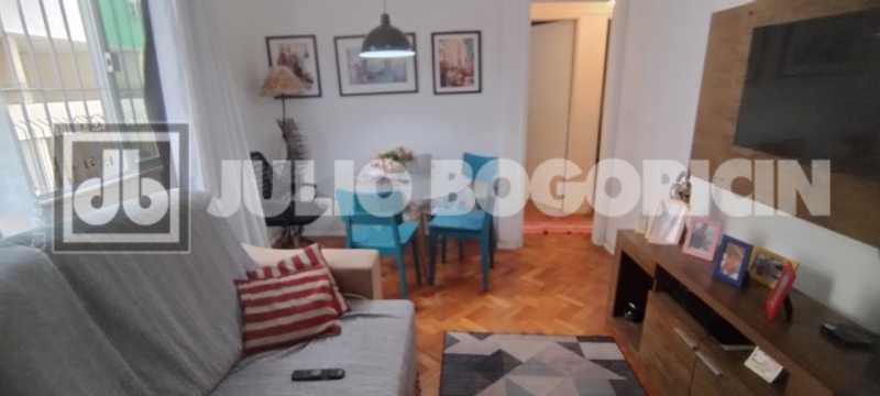 Conheça 6 do imóvel - Excelente apartamento reformado, 2 quartos, condomínio barato. Farta condução e comércio. Oportunidade !! - JBT207371 - 6 6 - 6