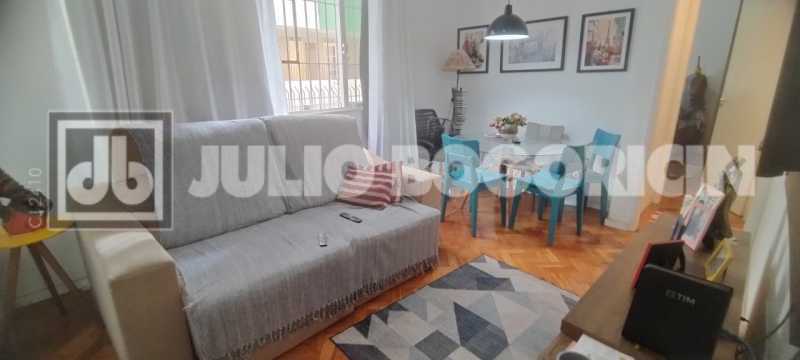 Conheça 7 do imóvel - Excelente apartamento reformado, 2 quartos, condomínio barato. Farta condução e comércio. Oportunidade !! - JBT207371 - 7 7 - 7