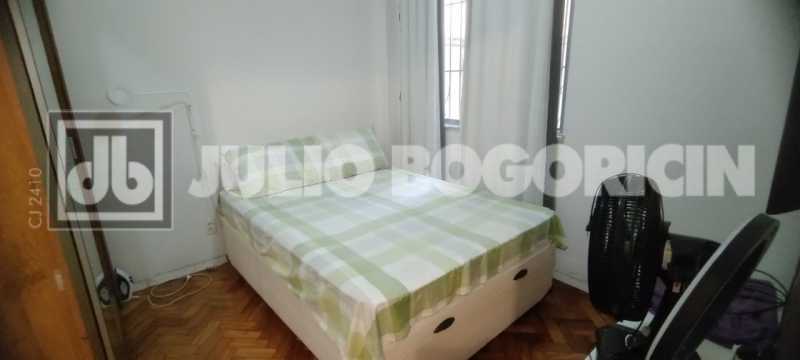 Conheça 11 do imóvel - Excelente apartamento reformado, 2 quartos, condomínio barato. Farta condução e comércio. Oportunidade !! - JBT207371 - 11 11 - 11